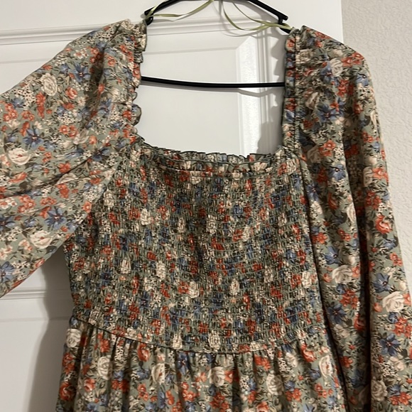 Smocked Floral Dress - Picture 2 of 8